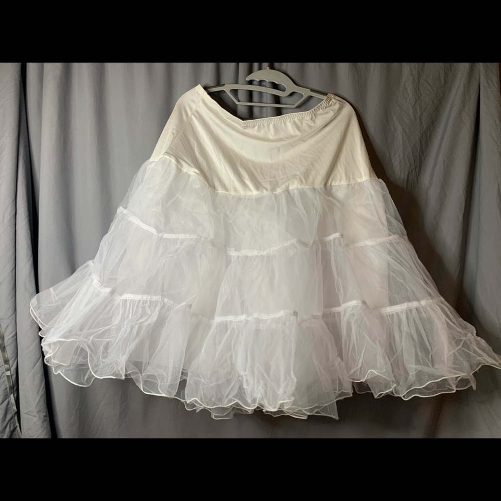 Vintage/Costume White Petticoat Accessory